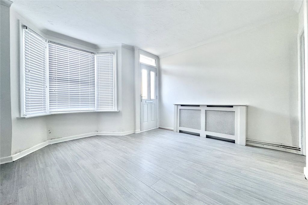 Property photo 2 of 12 Picture No. 06