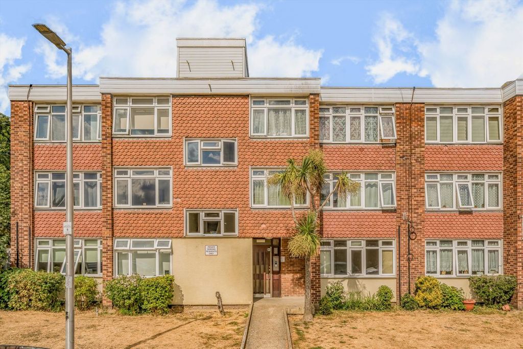 Property photo 1 of 6