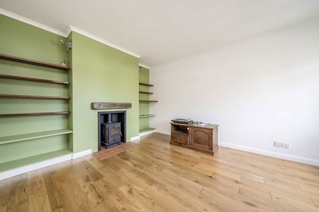 Property photo 3 of 7