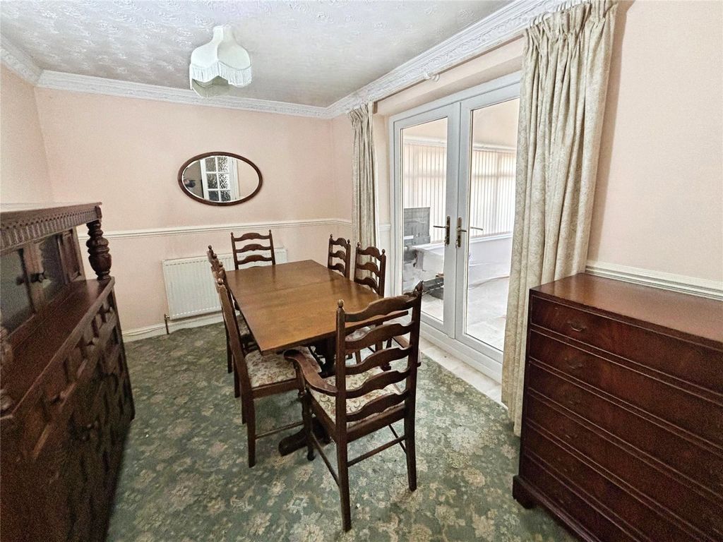 Property photo 3 of 22 Dining Room