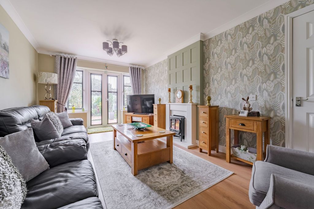 Property photo 3 of 20