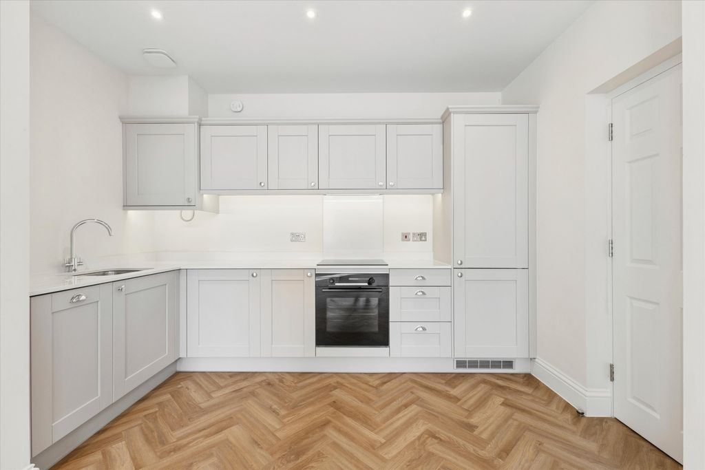 Property photo 3 of 15 Image