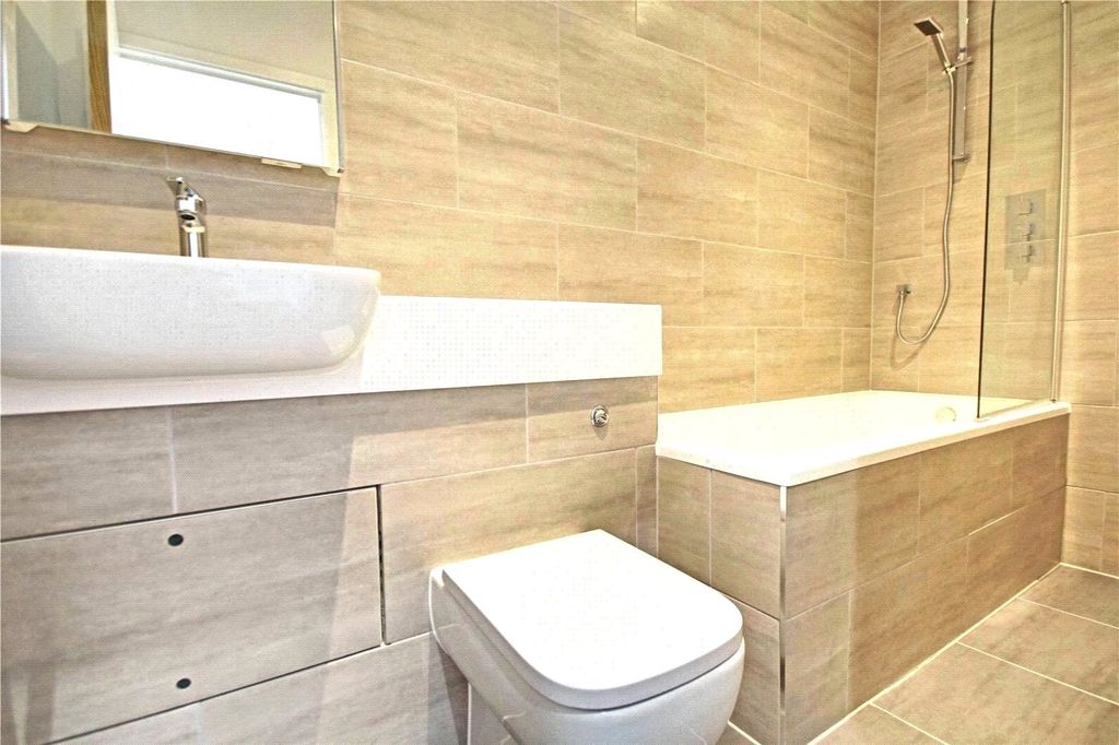 Property photo 3 of 6 Picture No. 14