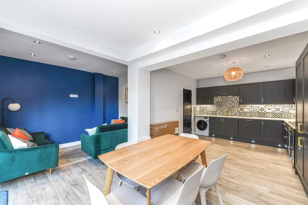 Property photo 1 of 31 (Main)