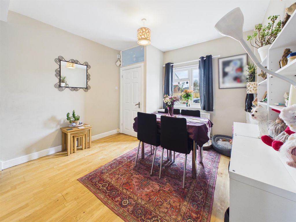 Property photo 3 of 12 Cam05510G0-Pr0191-Still004.Jpg