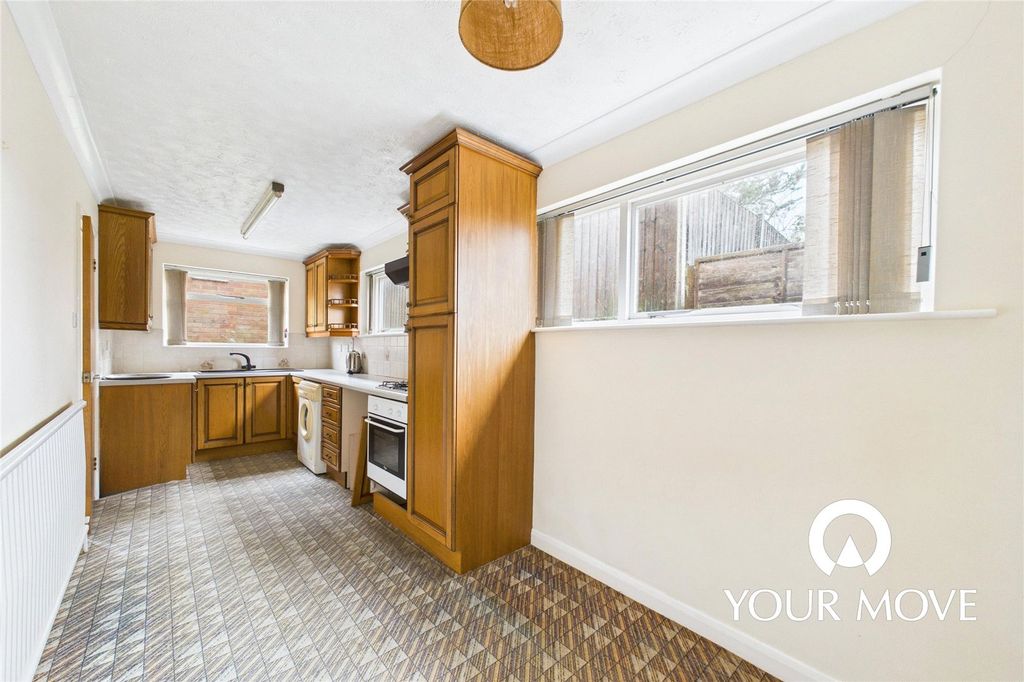 Property photo 3 of 17 Picture No. 02