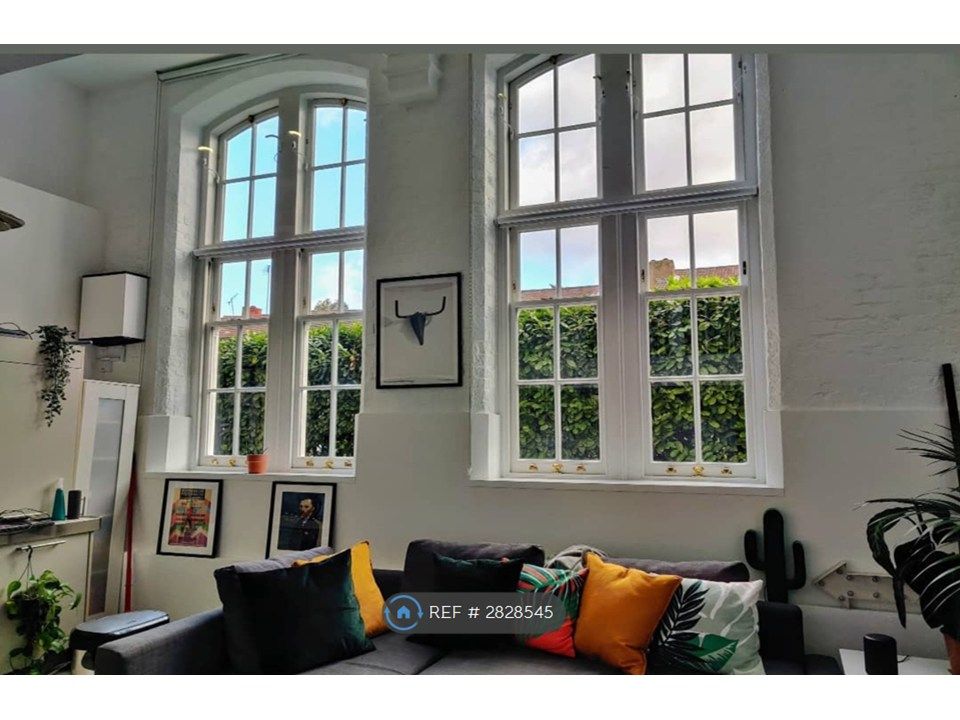 Property photo 3 of 12