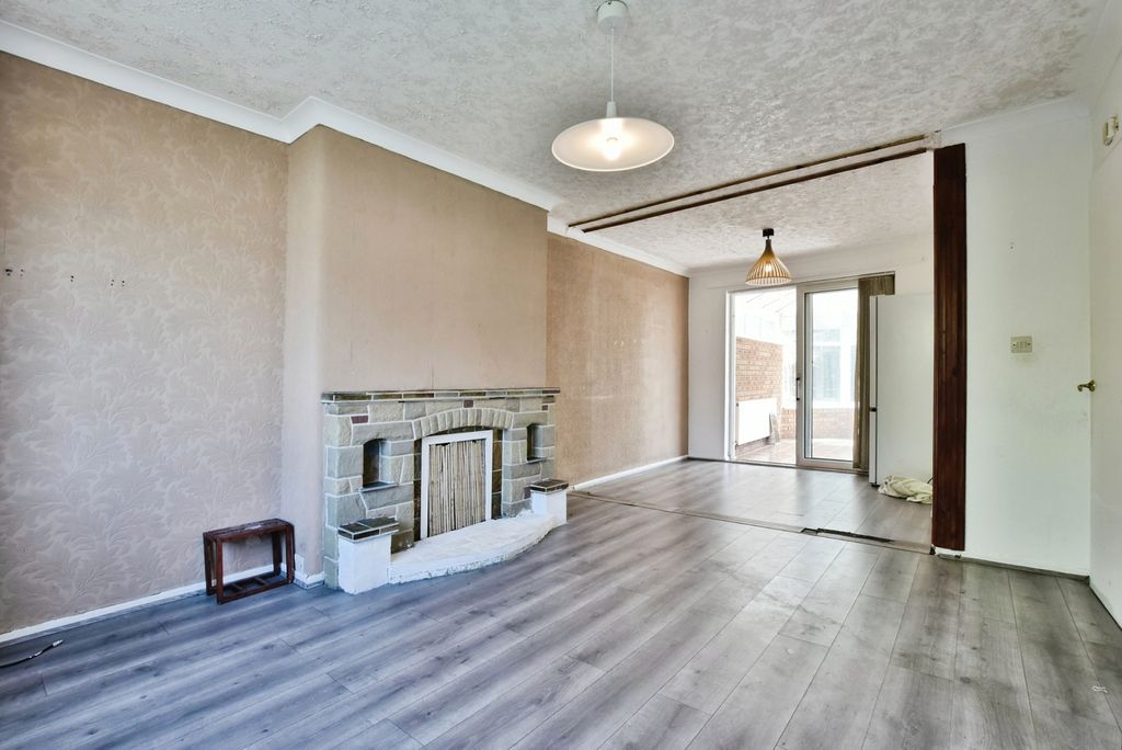 Property photo 2 of 12 Pbox-Img.Jpg