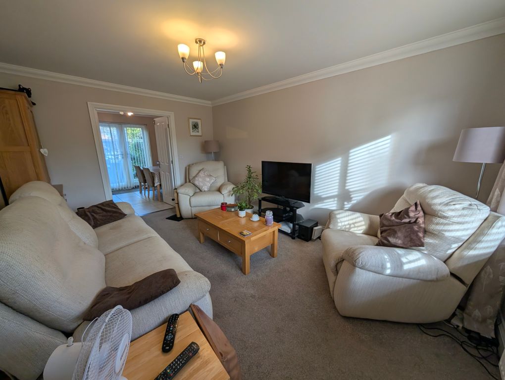 Property photo 2 of 12 Pxl_20251113_095318648