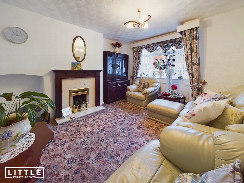 Property photo 2 of 16 Photo 11