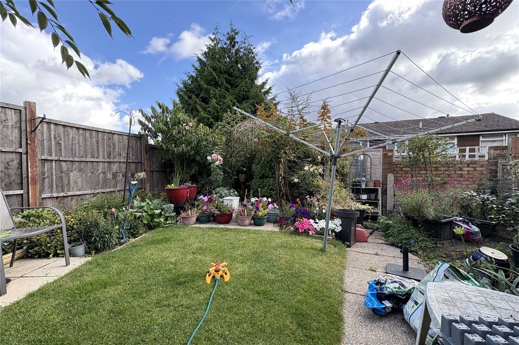 Property photo 3 of 10 Picture No. 04