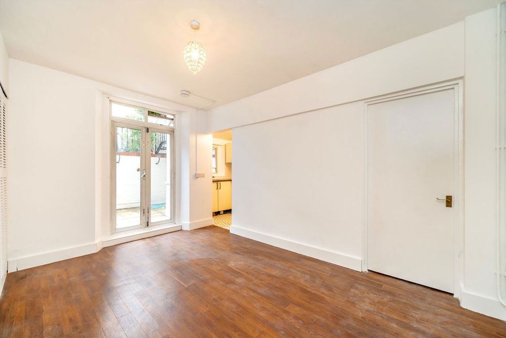 Property photo 3 of 5