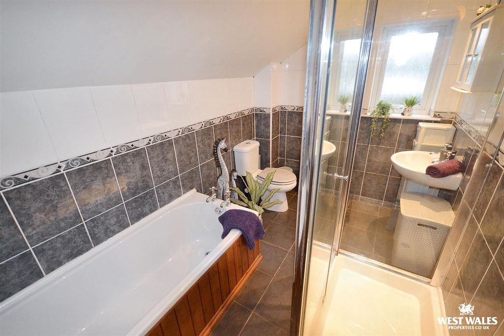 Additional image 34 of 6 bed detached bungalow for saleKings Park, Templeton, Narberth SA67