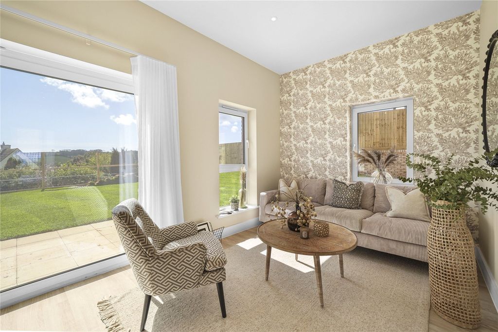 Property photo 2 of 20 Show Home