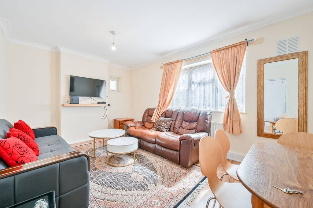 Property photo 2 of 5