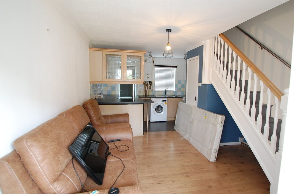 Property photo 2 of 9 Picture No. 31