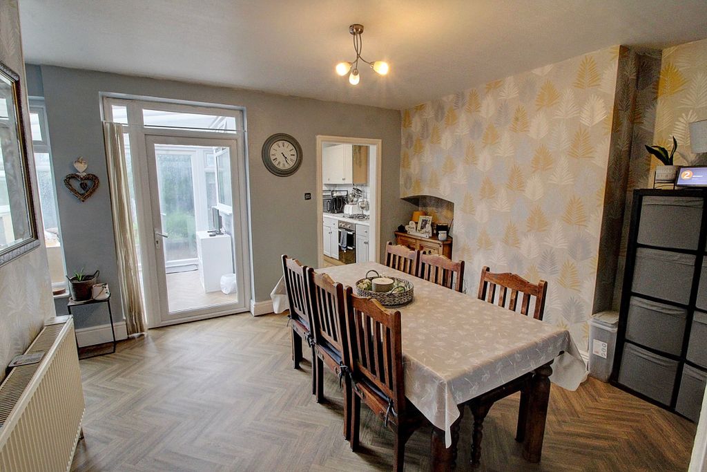 Property photo 3 of 21 3