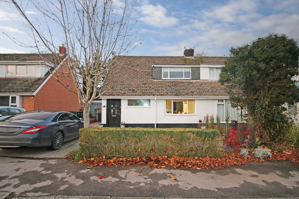 Property photo 2 of 20