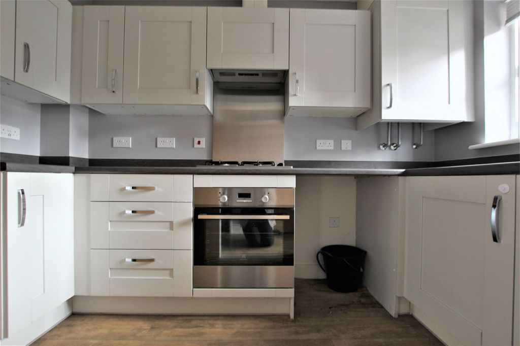 Property photo 2 of 10 Photo 8