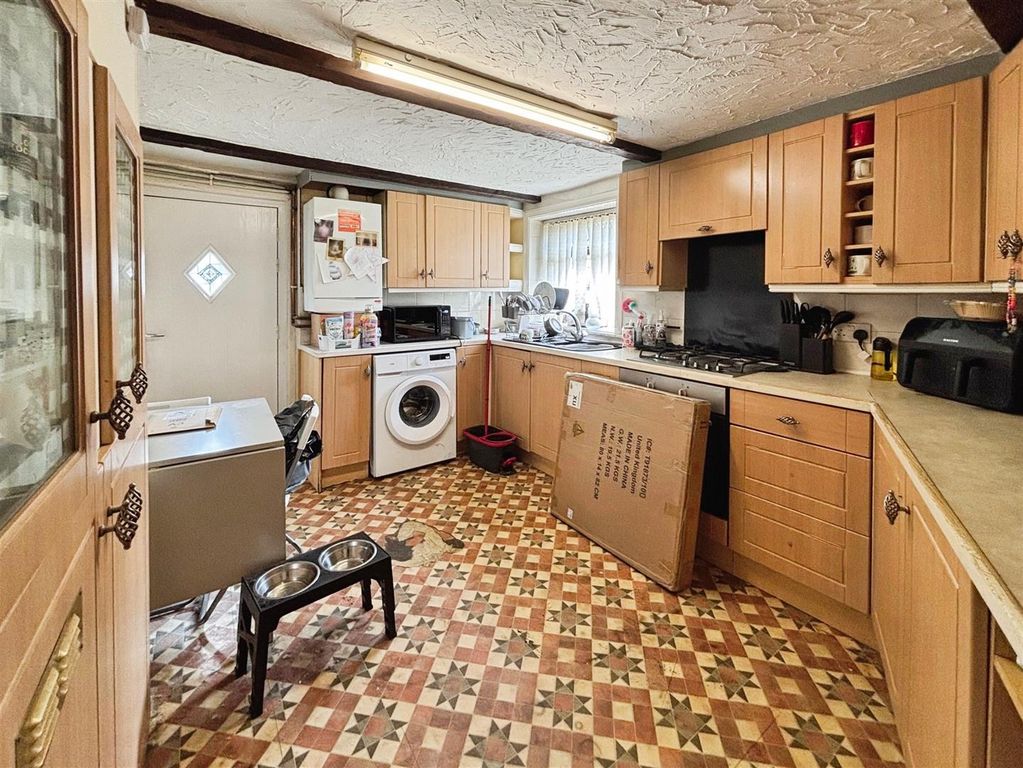 Property photo 2 of 15 Kitchen/Diner