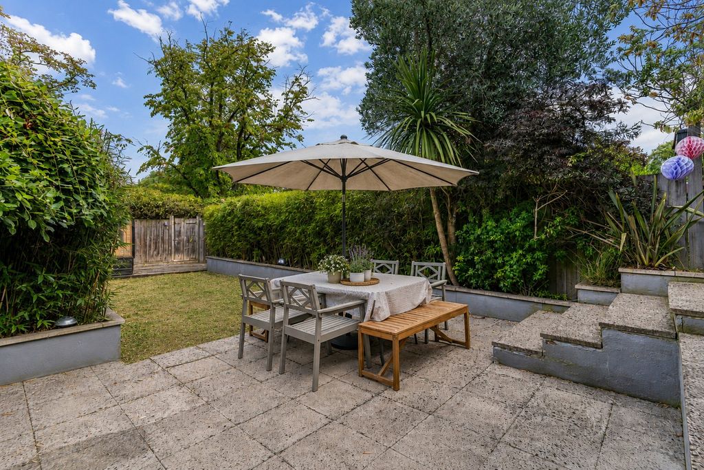 Property photo 3 of 16