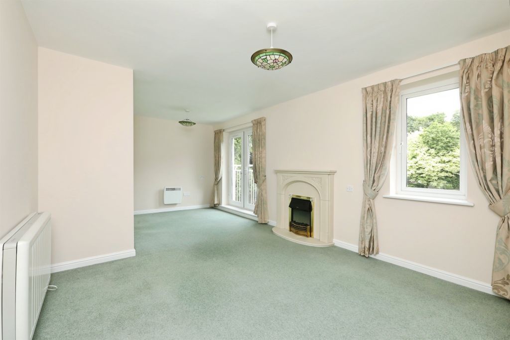 Property photo 2 of 14