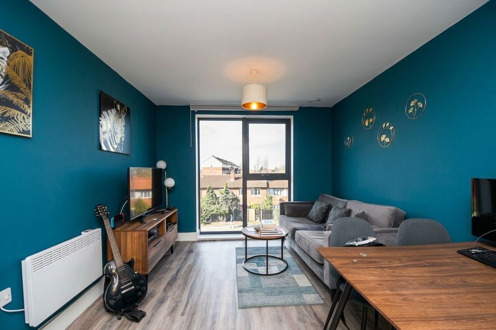 Property photo 3 of 9