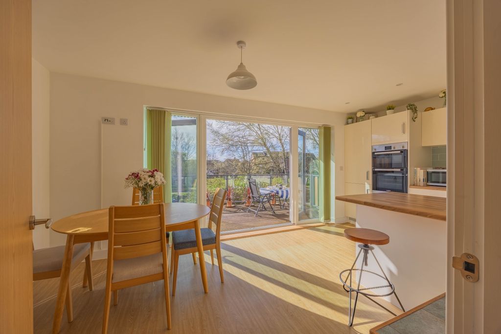 Property photo 2 of 22 Ewemovetaunton Firepool View (7)