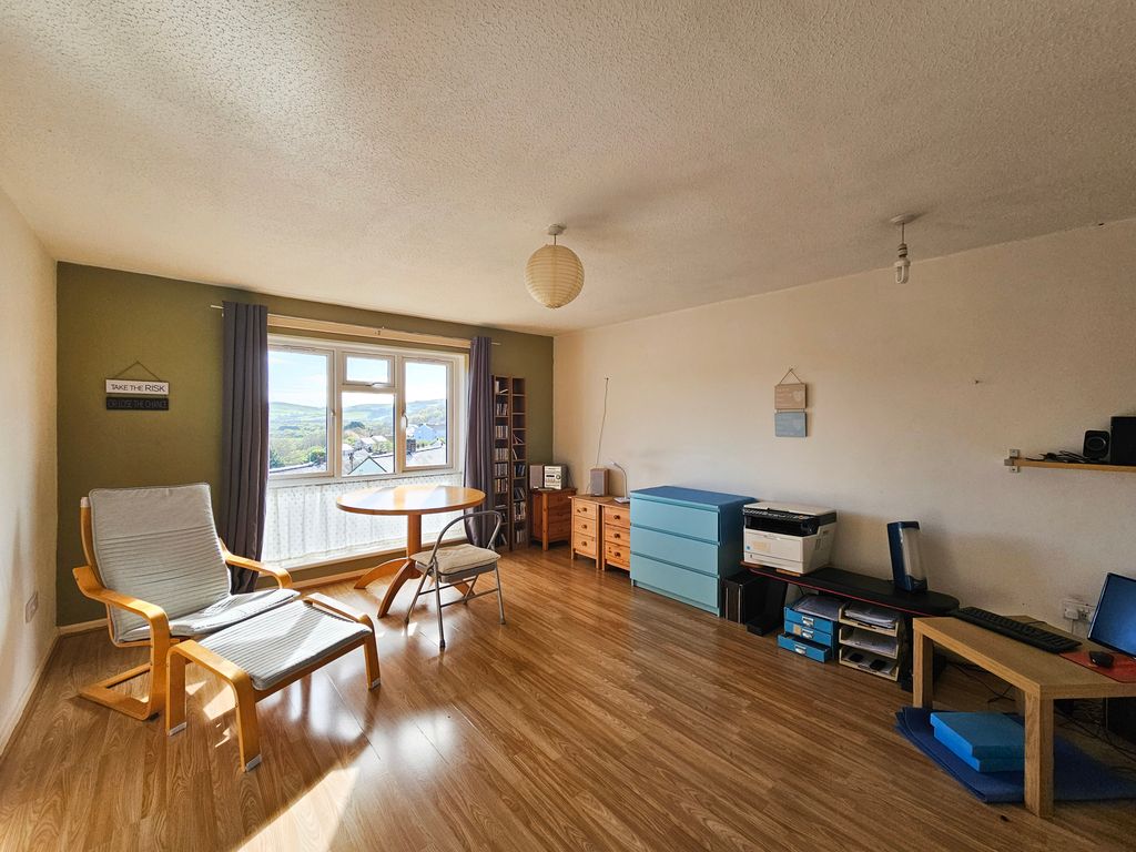 Property photo 3 of 14 7-20250417_093116