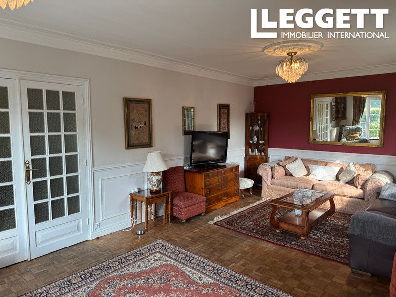 Property photo 2 of 10