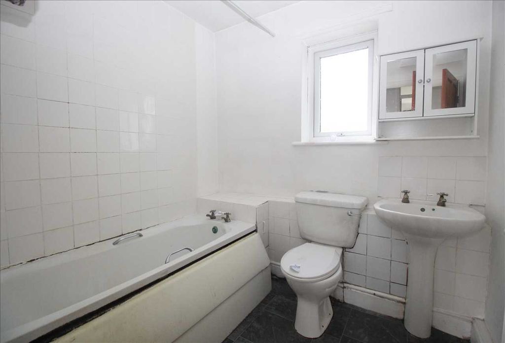Additional image 6 of 2 bed flat for saleHuntingdon Drive, Eastfield Glade, Cramlington NE23