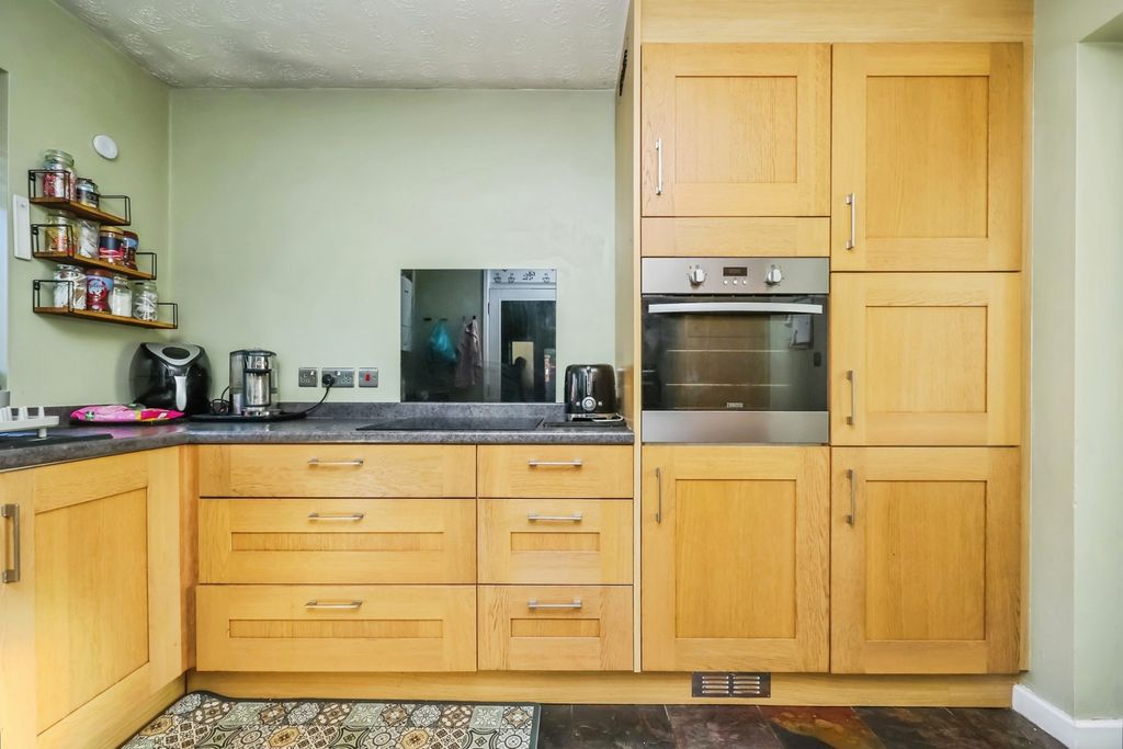 Property photo 3 of 16 Pbox-Img.Jpg