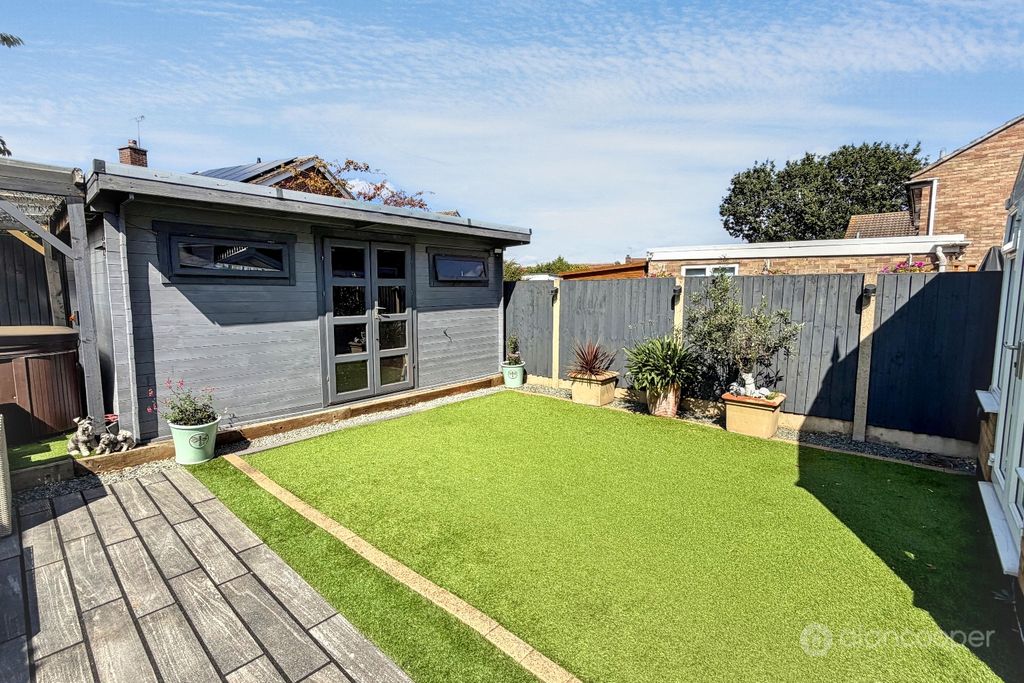 Property photo 2 of 22 5421204