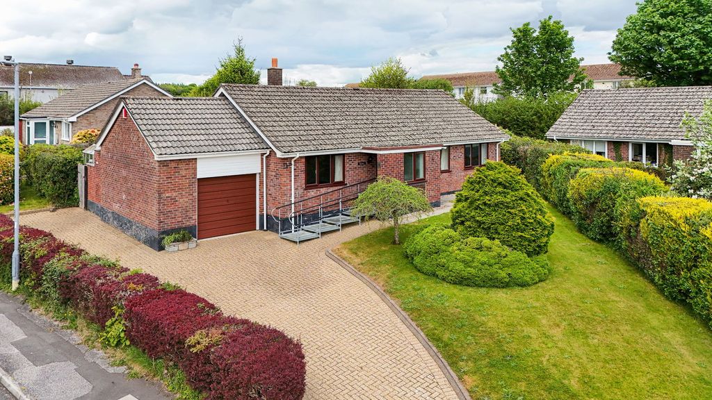 Property photo 1 of 27
