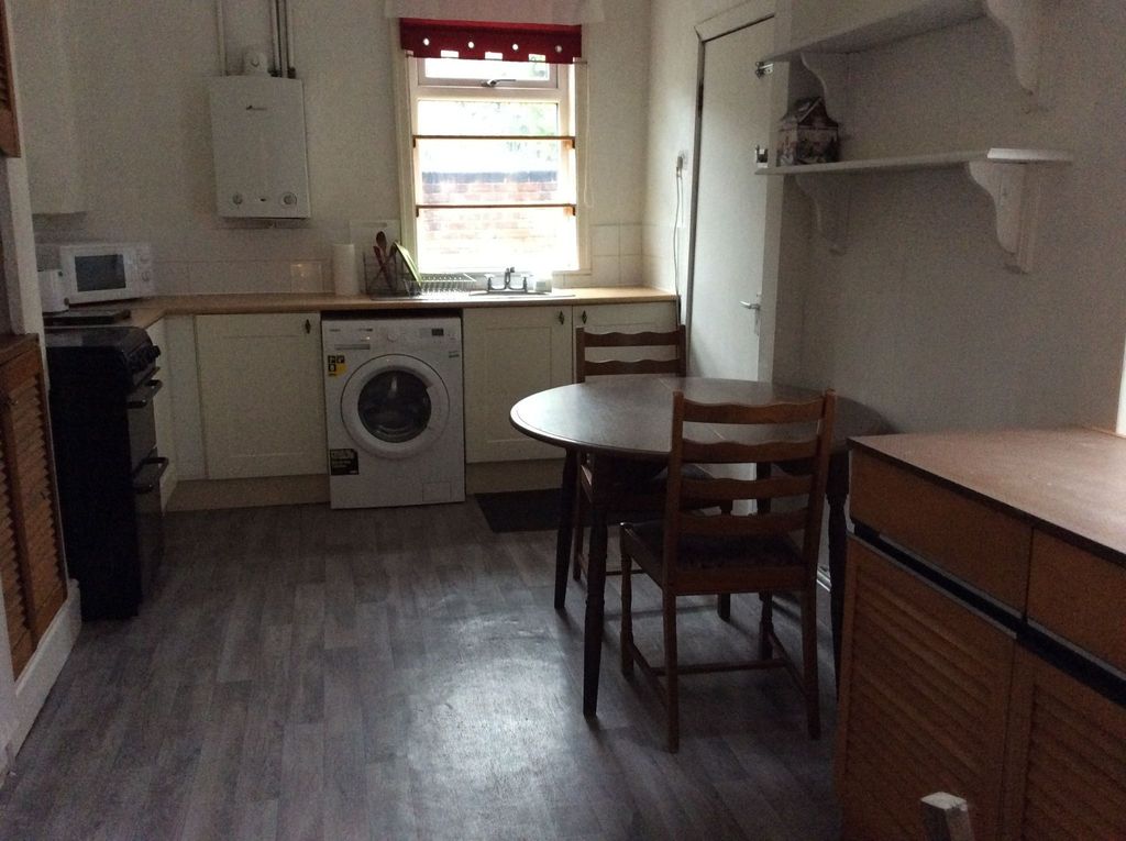 Property photo 2 of 11 Photograph 5