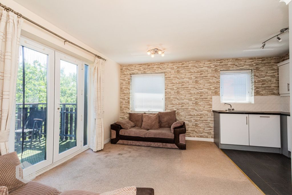 Property photo 3 of 14 Picture No. 04