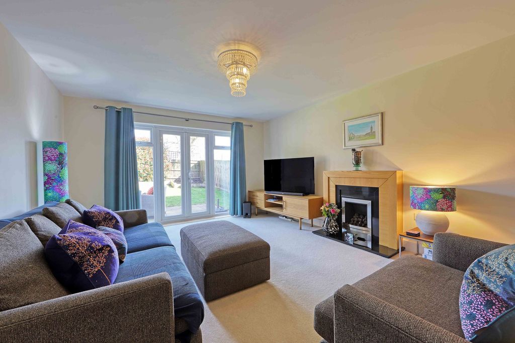 Property photo 2 of 18