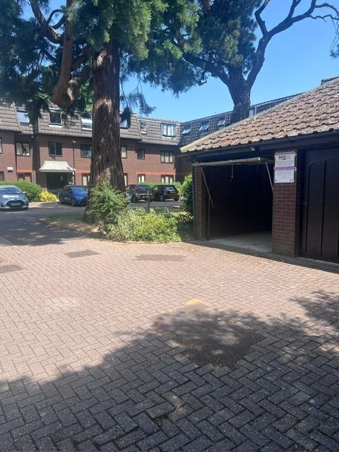 Property photo 1 of 3