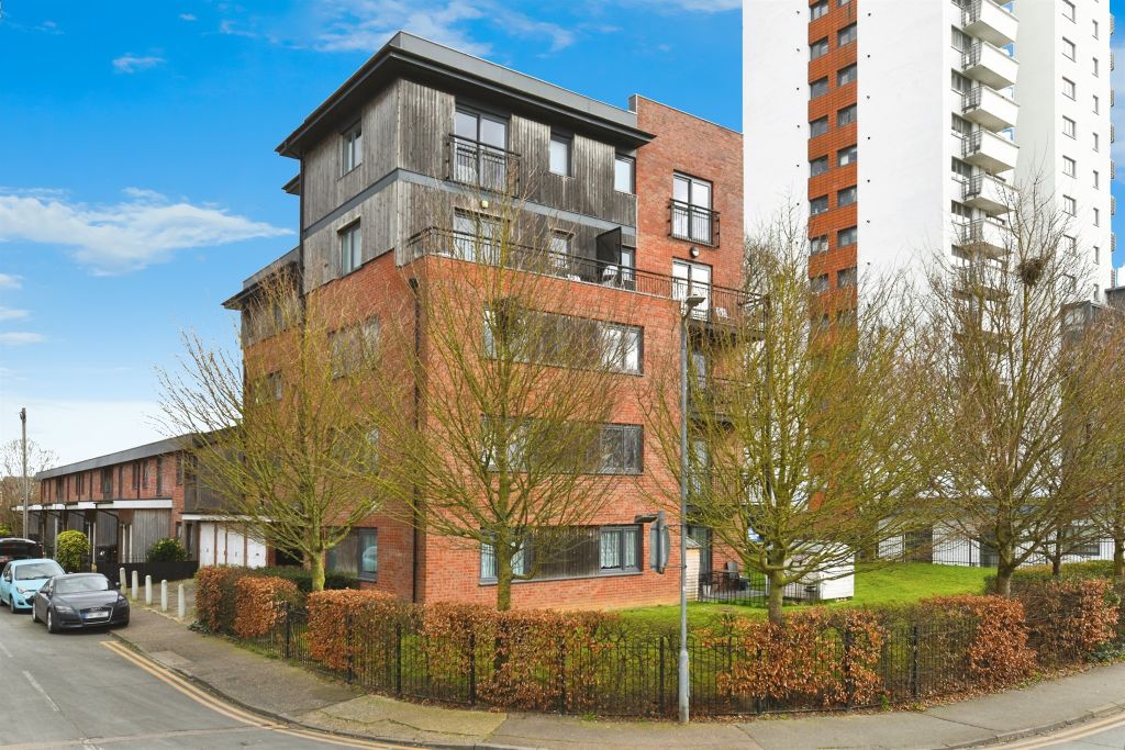 Property photo 1 of 16