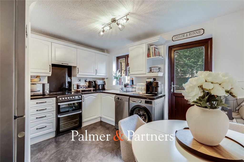 Property photo 3 of 16 Picture No. 08