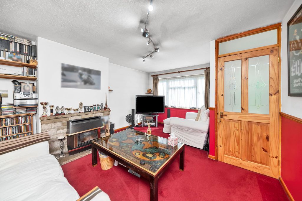 Property photo 3 of 14
