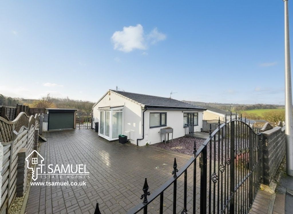 Property photo 1 of 33 Front