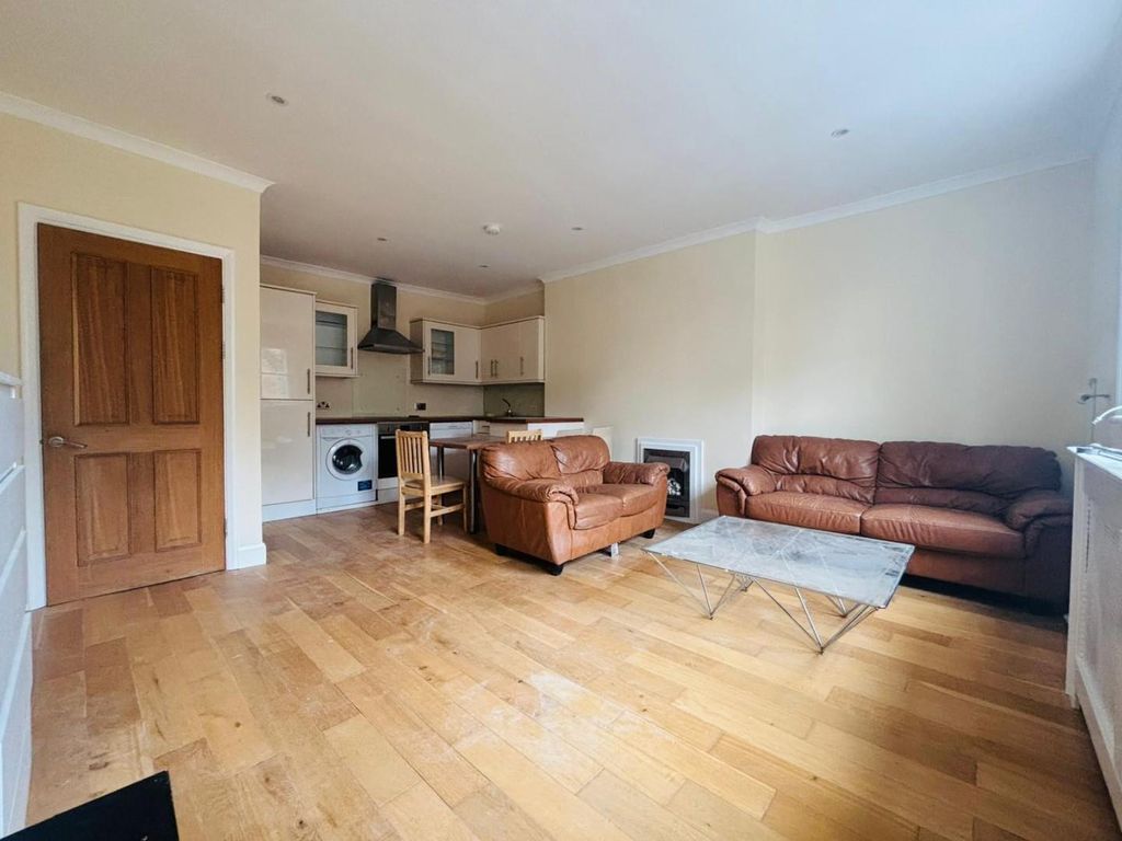 Property photo 2 of 13 Original-82B39E8C-E477-4Ab1-A888-Dd8A4A84D1E6.Jpeg