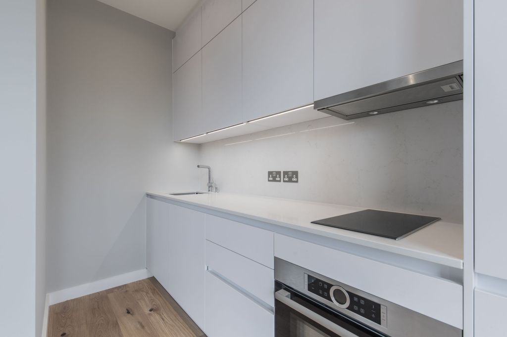 Property photo 2 of 10 Kitchen