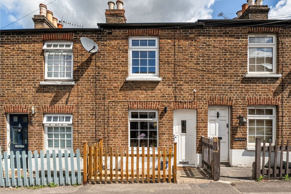 Property photo 1 of 11