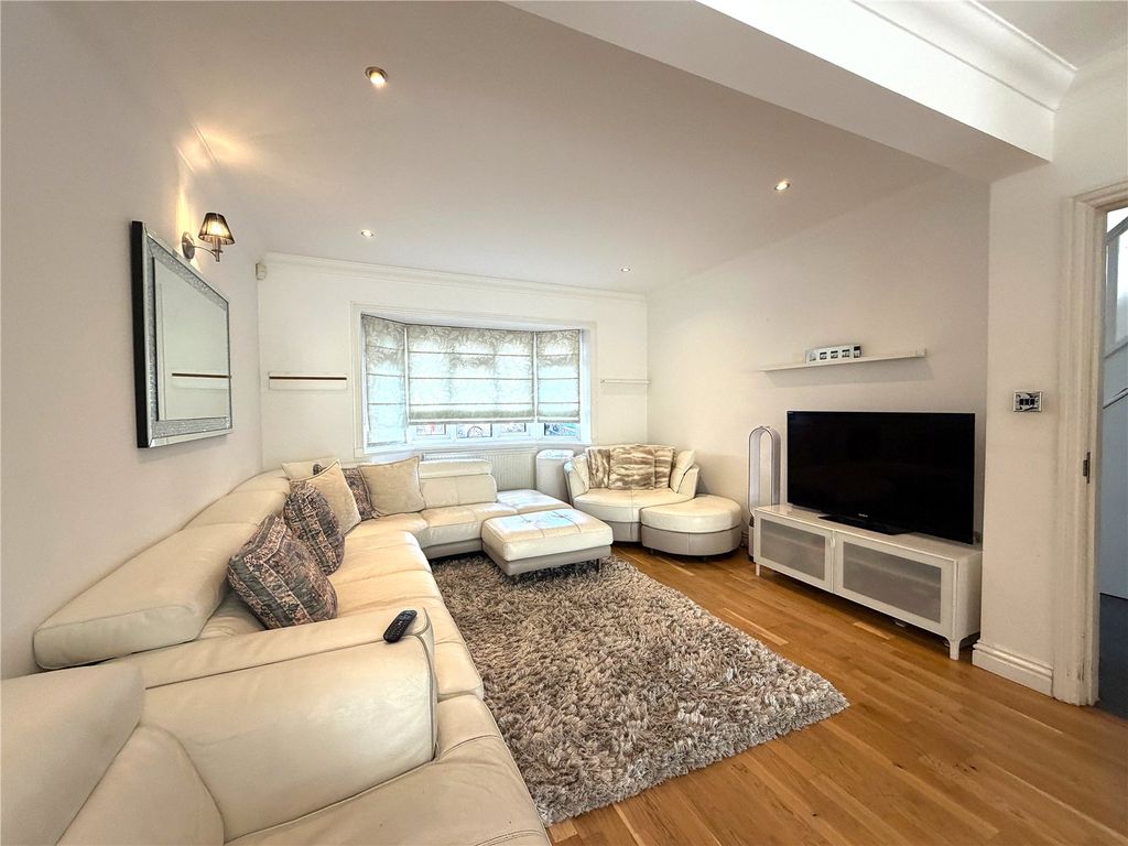 Property photo 2 of 5 Picture No. 06