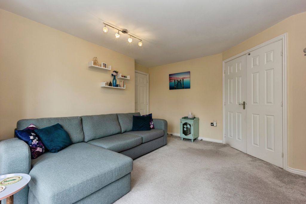 Property photo 3 of 18 Pbox-Img.Jpg