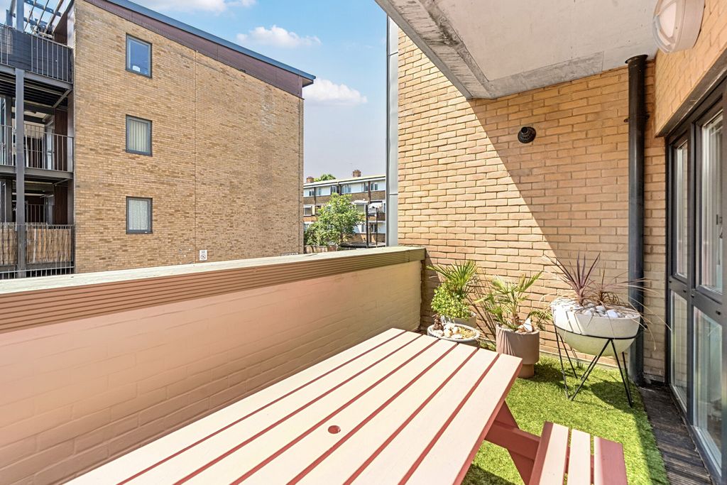 Property photo 3 of 16 1483508-10-6A3E7B...