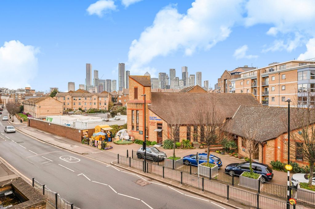 Property photo 2 of 15