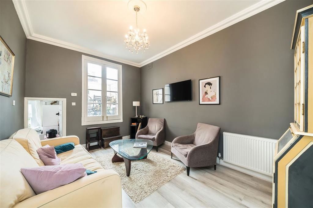 Property photo 1 of 9